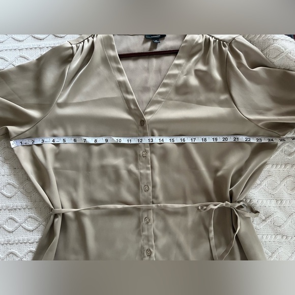 Alfani Rich Champagne Button Down Elegant Blouse with Tie Women’s 2X - Picture 13 of 15